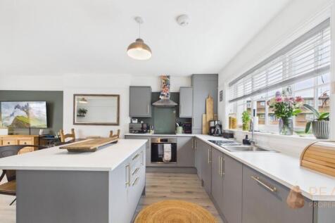 Open Plan Lounge/Kitchen