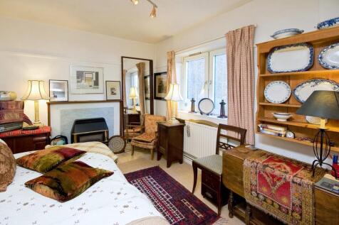 One Bed Apartment with Balcony