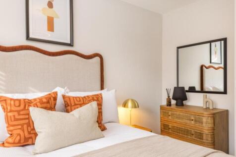 Dandara - The Heathers - Home 12, The Bletchley