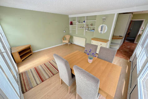 Dining Room/Sun Lounge