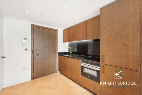 60 12 40 Landmark Square (8).jpg