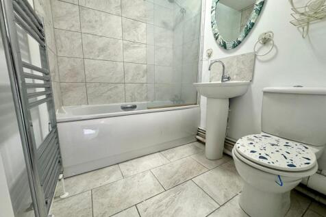 Helmsdale, Swindon, SN25 1RA photo 3