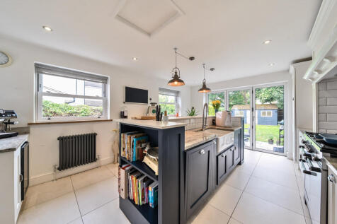 1294097-9-682f32f...