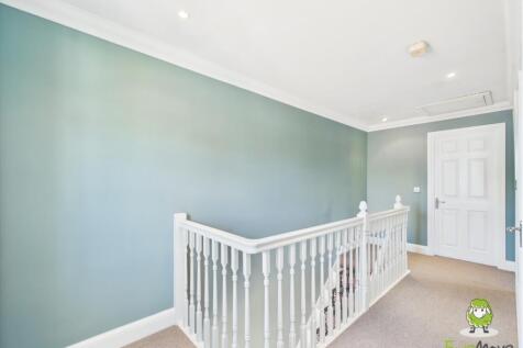 CAM03778G0-PR0241-STILL045