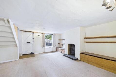 8 -  3-bedroom cottage, Kingswood W-U-E.jpg