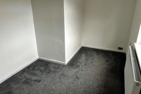 Bedroom 22.jpg