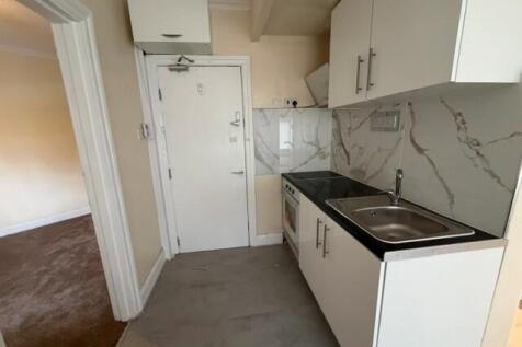 Brantwood Road, Luton, Beds photo 3