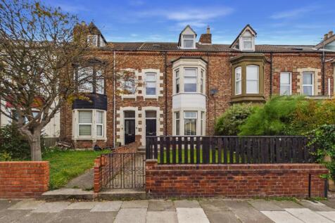 3-bed flat on Grafton Road, Whitley Bay, £1,200/mo