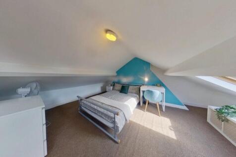 83-Wellington-Street-Bedroom-4