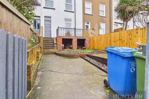CAM05316G0-PR0325-STILL012.jpg