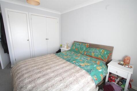 BEDROOM1.jpg