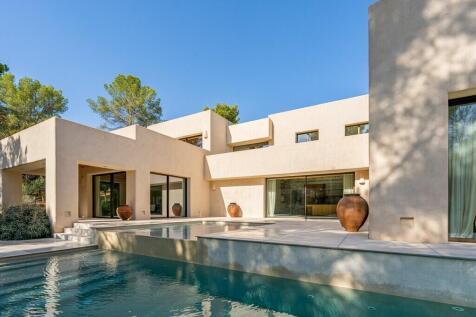Exterior and Pool (4