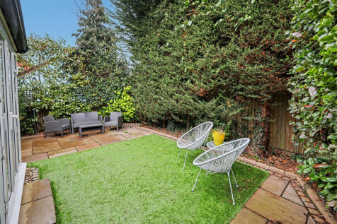 rear garden.JPG