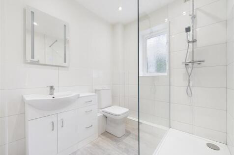 Redoubt Close, Hitchin photo 4
