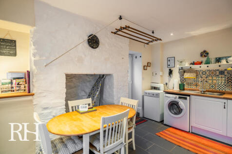 Llys Gwilym, Cilgwyn Road, Llanelian Yn Rhos, Colwyn Bay, Conwy photo 4