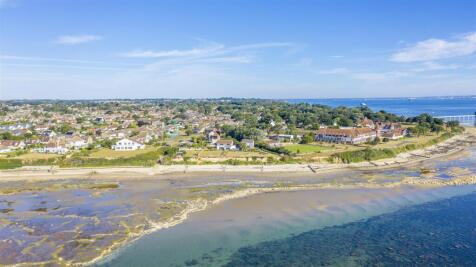 8 Paddock Drive - sea and circle.jpg