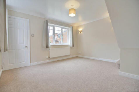 Lexden Drive RM6 photo 4
