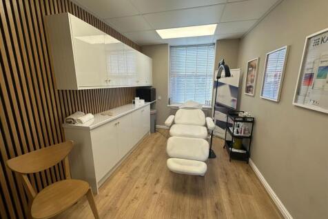 Office to rent Image 8