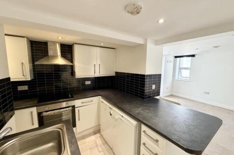11 Meads Road, Eastbourne photo 4