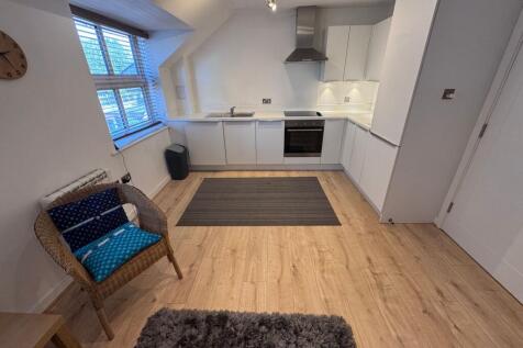 Lounge / Diner / Kit