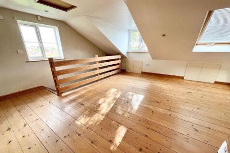 Annexe/Office First Floor