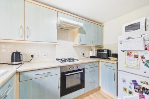 CAM02773G0-PR0353-STILL011