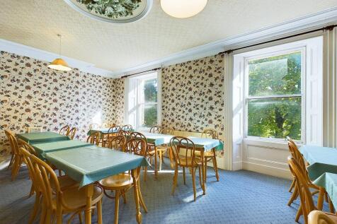 CAM04201G0-PR0017-STILL022