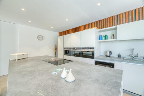 ONE_STOP_SANTA_PONSA_11FEB2025_21475