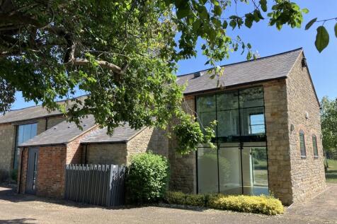 8 Manor Farm Court Ext 2 2025.JPG