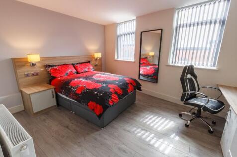 5-bed flat on Kensington, Kensington, £628/mo