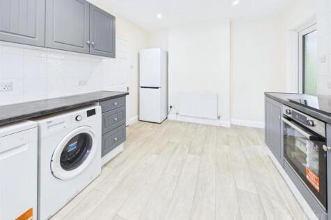 Kitchen..jpg