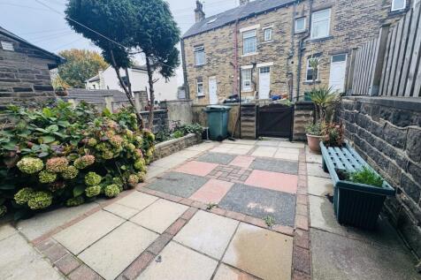 Mansion Terrace, Bradford photo 3