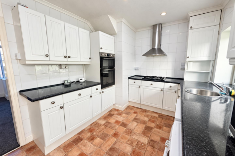 Fitted Kitchen: