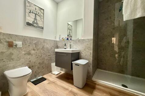 3 Angel Lane, Tonbridge, TN9 photo 2