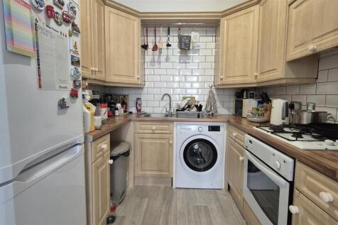 Clarendon Road, Southsea photo 3