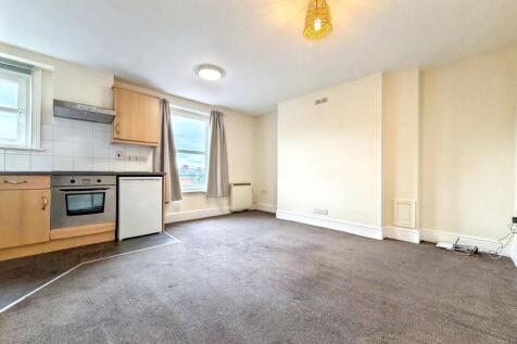 Living/bedroom