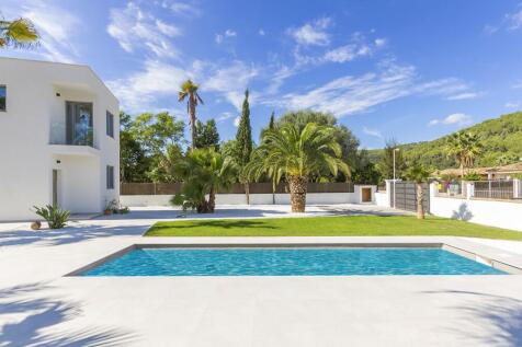 Exterior and Pool (2