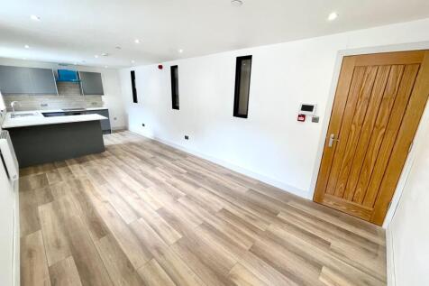 Cowbridge Road East photo 4