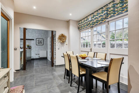 1364983-10-68ecdf...