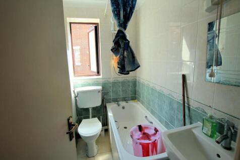 Bathroom.jpg