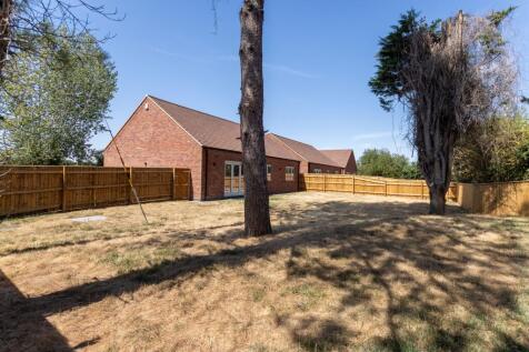 The Barley rear garden