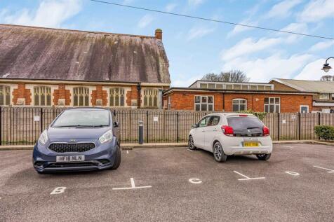 45 Shilling Place, Stakes Road, Waterlooville-Smal