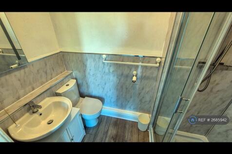 R7 Ensuite