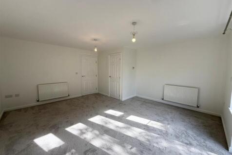 Living Room 1.jpg