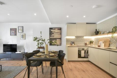 2-bed flat on 161 Evelyn Street Deptford SE8, £2,425/mo