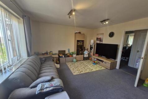 Alverley Road, Daimler Green, Coventry photo 3