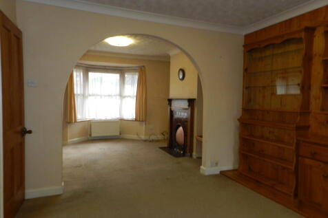 Eastfield Crescent, Finedon, North Northamptonshire photo 4
