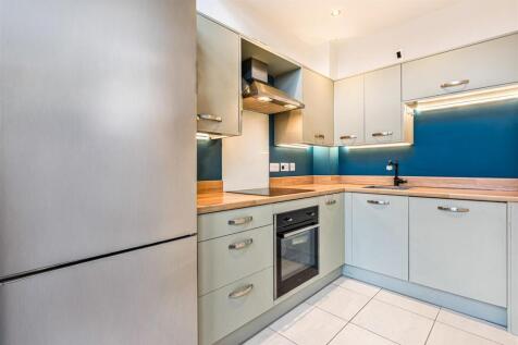 OPEN PLAN KITCHEN