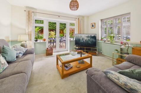 Sitting room / dining room