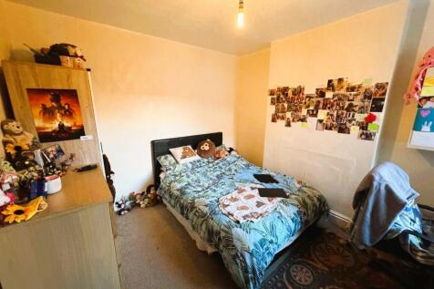 5-bed terraced on Derby Grove, Nottingham, Nottinghamshire, NG7, £2,817/mo